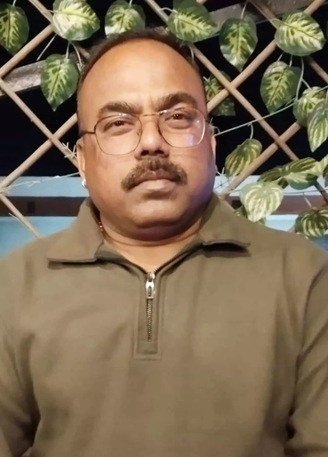तस्वीर में चश्मा पहने पवन गर्ग नजर आ रहे हैं जो अखिल भारतीय अग्रवाल संगठन के जिलाध्यक्ष हैं। तस्वीर में चश्मा पहने पवन गर्ग नजर आ रहे हैं जो अखिल भारतीय अग्रवाल संगठन के जिलाध्यक्ष हैं।