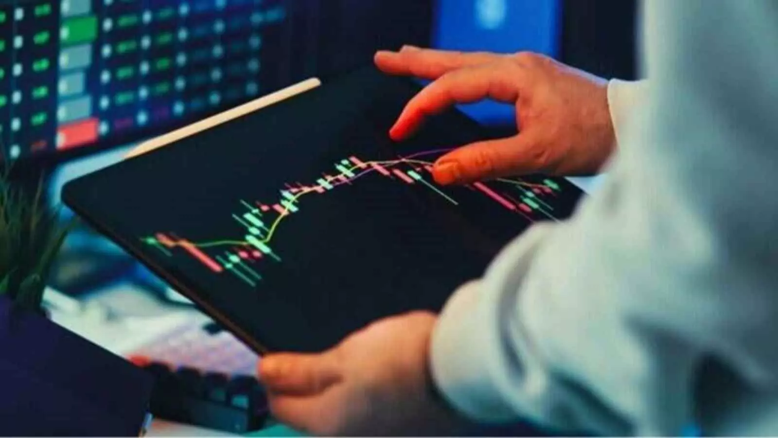 Share Market Update: शुरुआती बढ़त के बाद फिसला बाजार, सेंसेक्स और निफ्टी में उतार-चढ़ाव जारी| Share Market Update: शुरुआती बढ़त के बाद फिसला बाजार, सेंसेक्स और निफ्टी में उतार-चढ़ाव जारी|