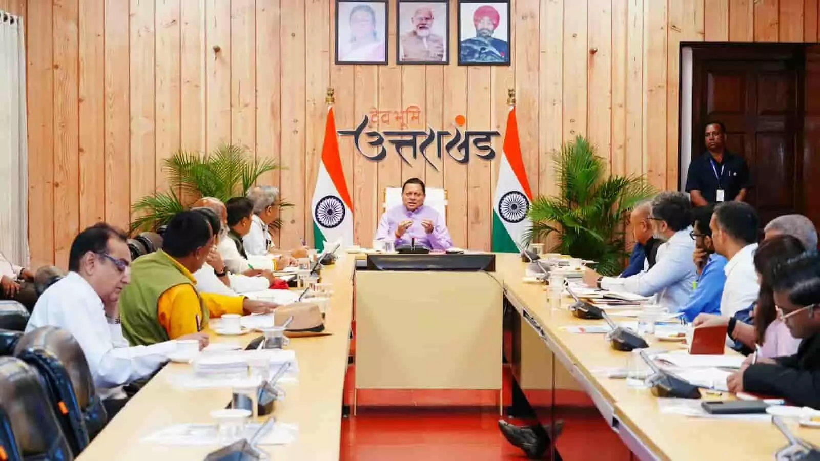 मुख्यमंत्री पुष्कर सिंह धामी मुख्यमंत्री आवास में आयोजित बैठक की अध्यक्षता कर रहे हैं। मुख्यमंत्री पुष्कर सिंह धामी मुख्यमंत्री आवास में आयोजित बैठक की अध्यक्षता कर रहे हैं।