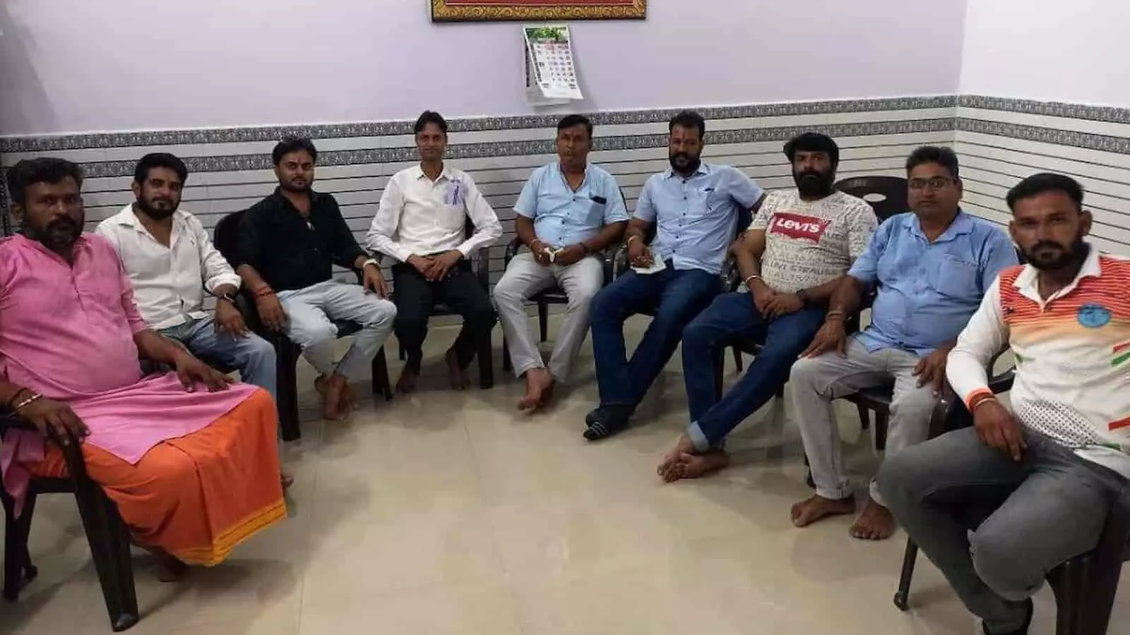 भीलवाड़ा में दाधीच युवा प्रकोष्ठ की बैठक के दौरान कुर्सियों पर बैठे युवा पदाधिकारी। भीलवाड़ा में दाधीच युवा प्रकोष्ठ की बैठक के दौरान कुर्सियों पर बैठे युवा पदाधिकारी।