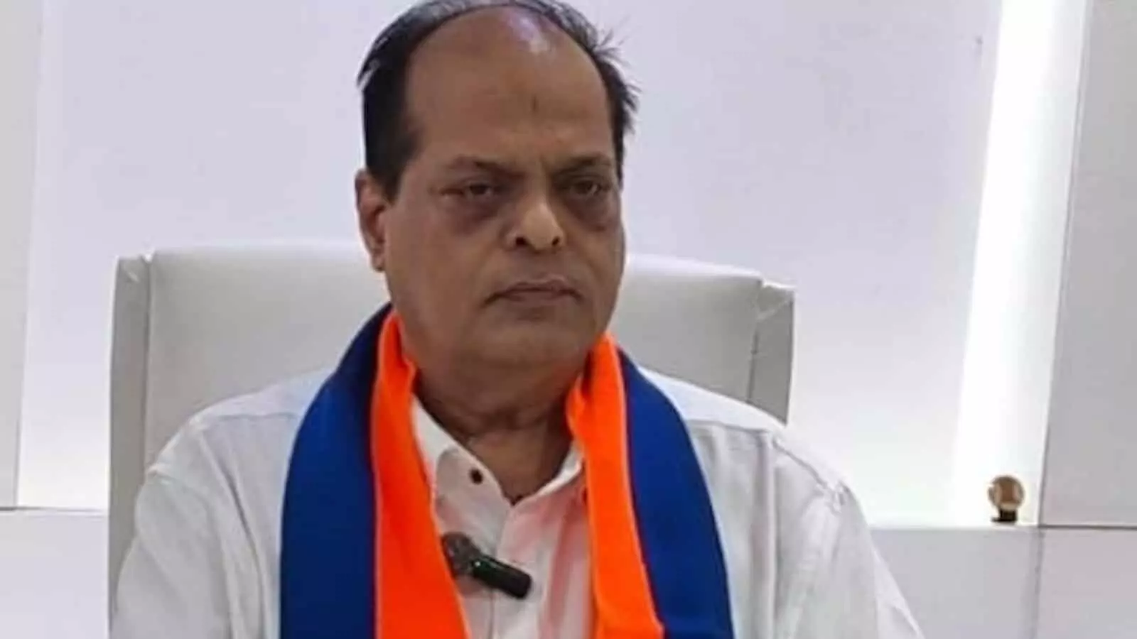 तस्वीर में राजनीतिक रणनीतिकार डॉ. अतुल मलिकराम भोपाल में प्रेस कॉन्फ्रेंस को संबोधित करते दिख रहे हैं। तस्वीर में राजनीतिक रणनीतिकार डॉ. अतुल मलिकराम भोपाल में प्रेस कॉन्फ्रेंस को संबोधित करते दिख रहे हैं।