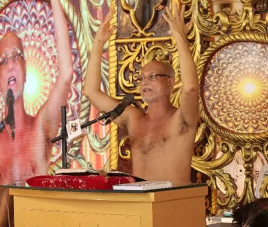 आचार्य पुलकसागर महाराज भीलवाड़ा में आयोजित ज्ञान गंगा महोत्सव में प्रवचन देते हुए। आचार्य पुलकसागर महाराज भीलवाड़ा में आयोजित ज्ञान गंगा महोत्सव में प्रवचन देते हुए।
