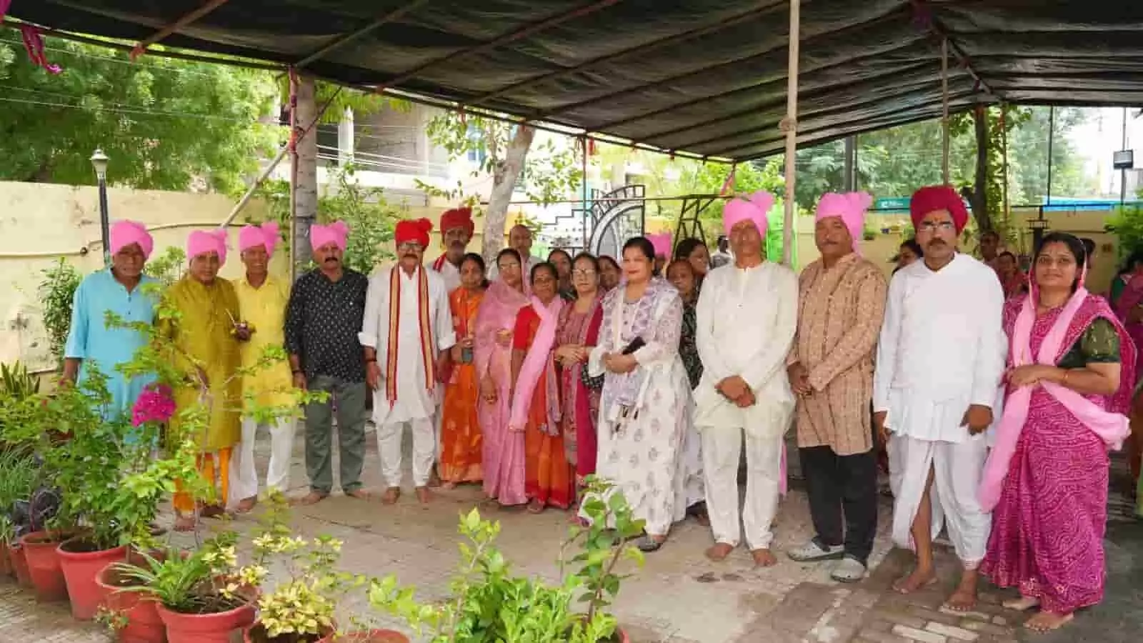 भूइंद्रेश्वर मंदिर के स्थापना दिवस समारोह में शामिल महामंडलेश्वर डॉ. हेमा सरस्वती और विधायक संदीप शर्मा। भूइंद्रेश्वर मंदिर के स्थापना दिवस समारोह में शामिल महामंडलेश्वर डॉ. हेमा सरस्वती और विधायक संदीप शर्मा।