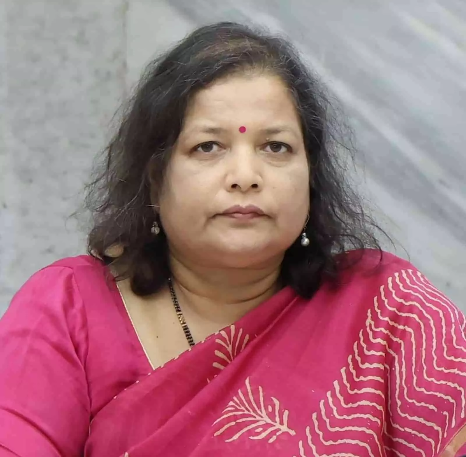 तस्वीर में अमिता प्रसाद सरभाई पश्चिम रेलवे की प्रधान वित्तीय सलाहकार के रूप में दिख रही हैं। तस्वीर में अमिता प्रसाद सरभाई पश्चिम रेलवे की प्रधान वित्तीय सलाहकार के रूप में दिख रही हैं।