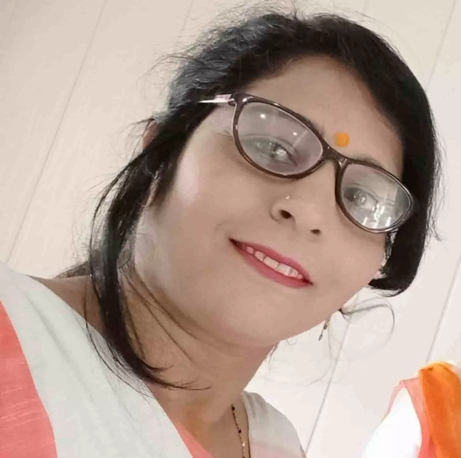 तस्वीर में भीलवाड़ा शहर महिला कांग्रेस अध्यक्ष रेखा हिरण दिखाई दे रही हैं। तस्वीर में भीलवाड़ा शहर महिला कांग्रेस अध्यक्ष रेखा हिरण दिखाई दे रही हैं।