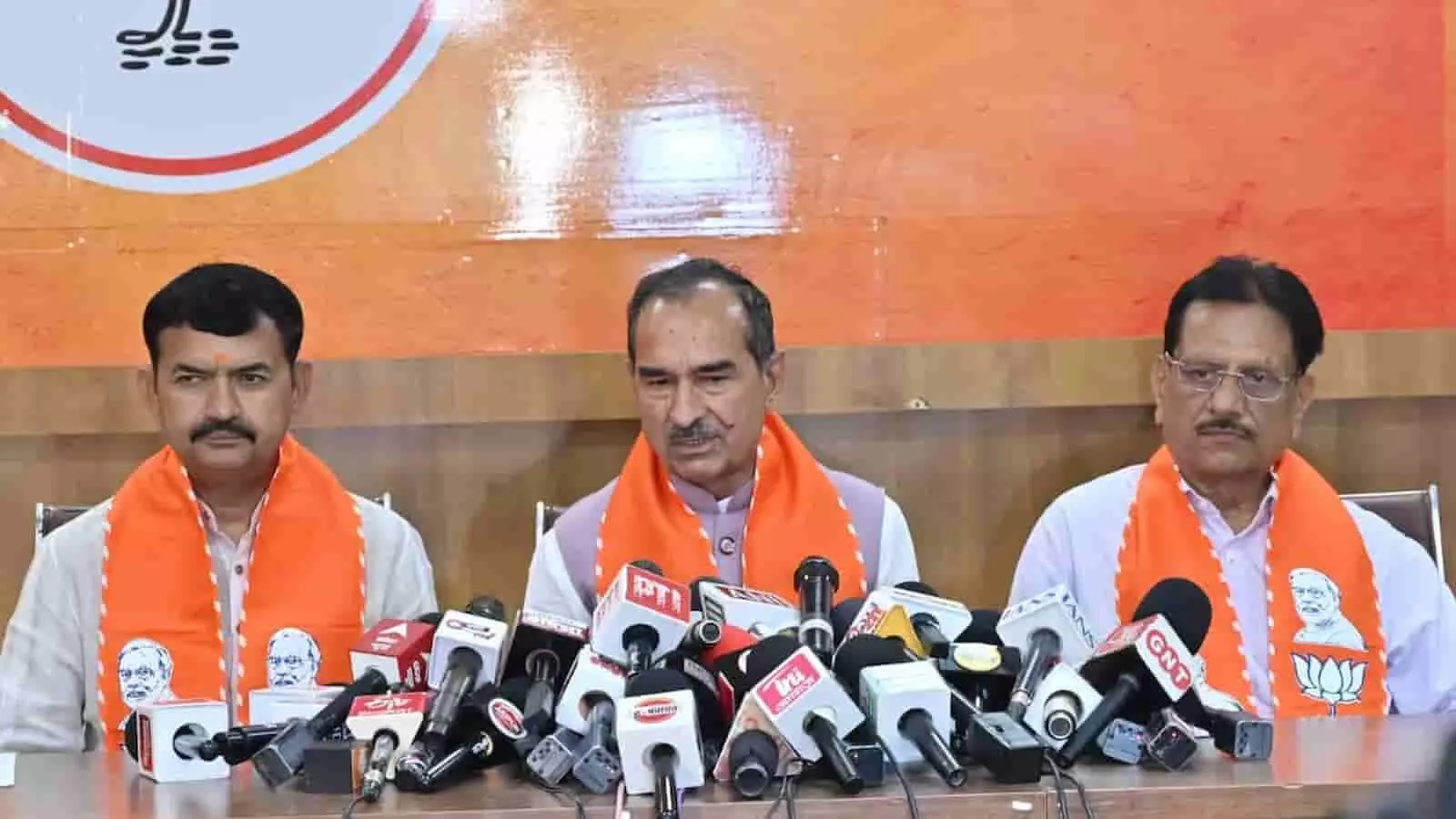 तस्वीर में भाजपा प्रदेश अध्यक्ष मदन राठौड़ जयपुर में प्रेसवार्ता को संबोधित करते दिख रहे हैं। तस्वीर में भाजपा प्रदेश अध्यक्ष मदन राठौड़ जयपुर में प्रेसवार्ता को संबोधित करते दिख रहे हैं।