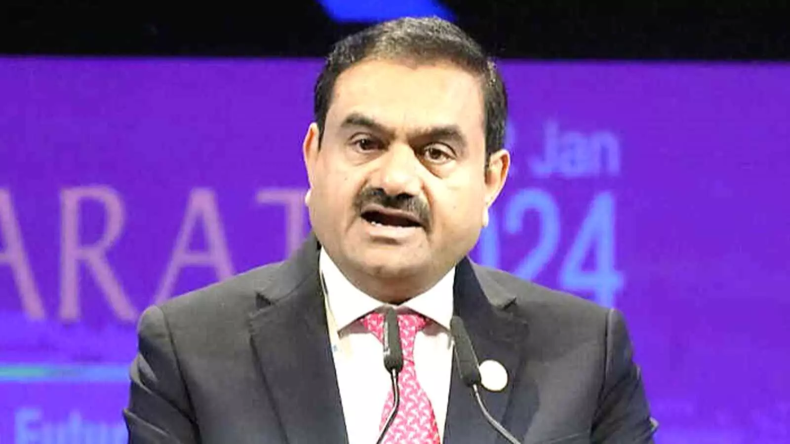 नई दिल्ली में आयोजित कार्यक्रम के दौरान अडानी ग्रुप के चेयरमैन गौतम अडानी। नई दिल्ली में आयोजित कार्यक्रम के दौरान अडानी ग्रुप के चेयरमैन गौतम अडानी।