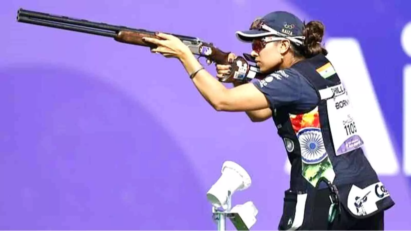 एशियन गेम्स की महिला स्कीट शूटिंग स्पर्धा में पदक जीतने वाली भारतीय शूटिंग टीम के सदस्य। एशियन गेम्स की महिला स्कीट शूटिंग स्पर्धा में पदक जीतने वाली भारतीय शूटिंग टीम के सदस्य।