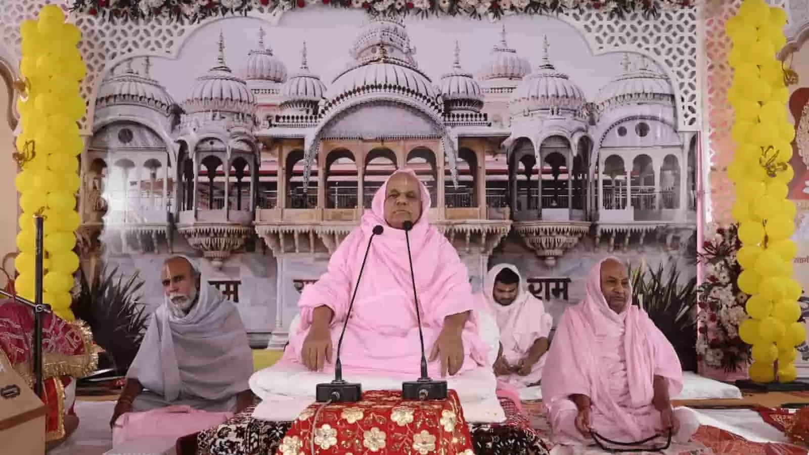 तस्वीर में सवाई माधोपुर नगर परिषद कार्यालय में पदभार ग्रहण के दौरान बैठीं सभापति और उपसभापति। तस्वीर में सवाई माधोपुर नगर परिषद कार्यालय में पदभार ग्रहण के दौरान बैठीं सभापति और उपसभापति।