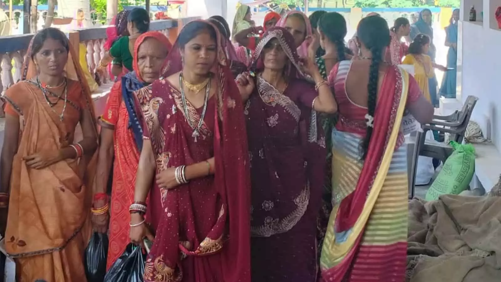 अनंत चतुर्दशी पर निचला खेरवाड़ा के प्राचीन श्री ठाकुरजी मंदिर में उमड़ी भीड़ अनंत चतुर्दशी पर निचला खेरवाड़ा के प्राचीन श्री ठाकुरजी मंदिर में उमड़ी भीड़