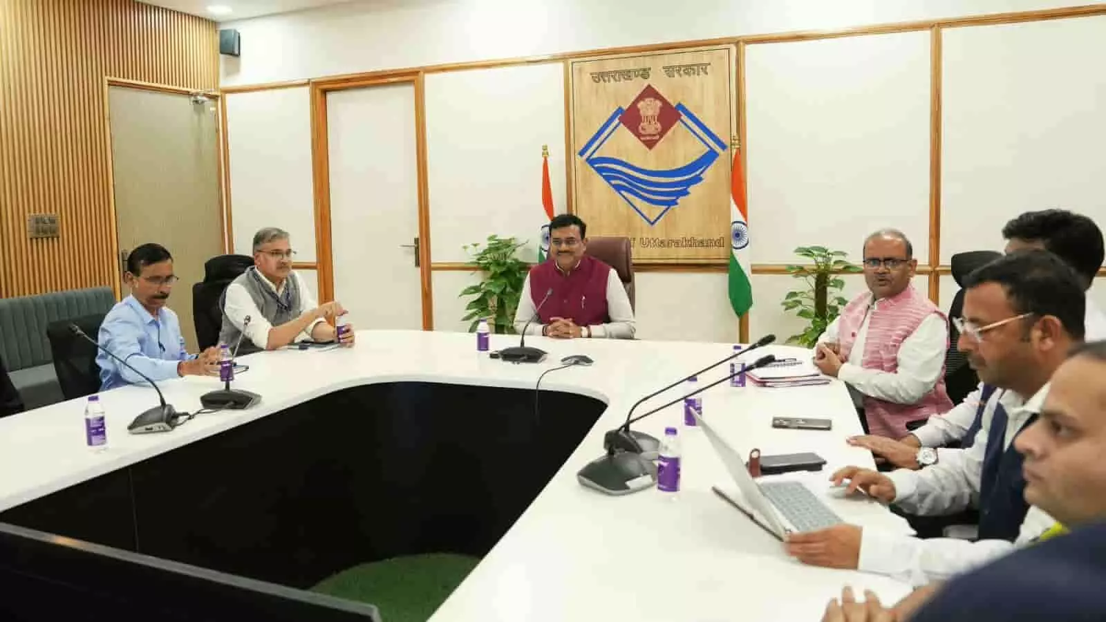 तस्वीर में केंद्रीय मंत्री मनोहर लाल नई दिल्ली में बैठक की अध्यक्षता करते हुए दिखाई दे रहे हैं। तस्वीर में केंद्रीय मंत्री मनोहर लाल नई दिल्ली में बैठक की अध्यक्षता करते हुए दिखाई दे रहे हैं।