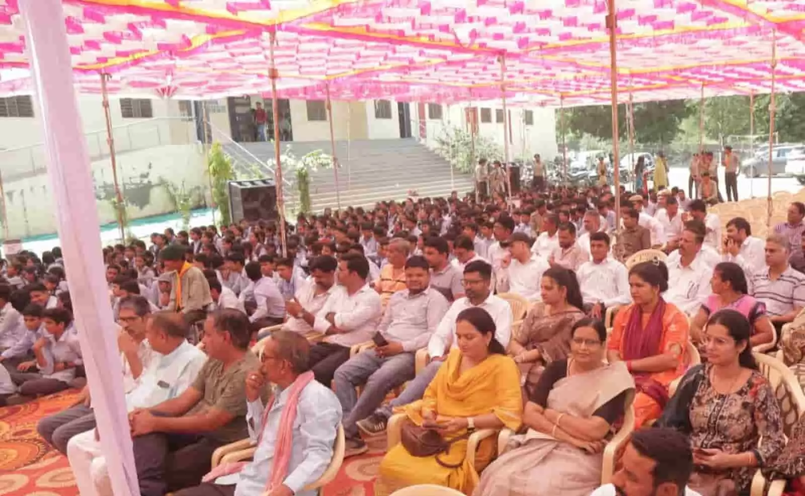 केलवा: राजकीय विद्यालय में रतन जल मंदिर का हुआ लोकार्पण, विधायक दीप्ति रहीं मौजूद केलवा: राजकीय विद्यालय में रतन जल मंदिर का हुआ लोकार्पण, विधायक दीप्ति रहीं मौजूद