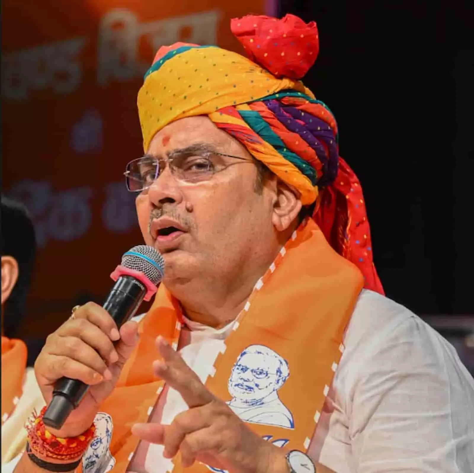 तस्वीर में मुख्यमंत्री भजनलाल शर्मा किशनगढ़ में मंच से संबोधित कर रहे हैं. तस्वीर में मुख्यमंत्री भजनलाल शर्मा किशनगढ़ में मंच से संबोधित कर रहे हैं.