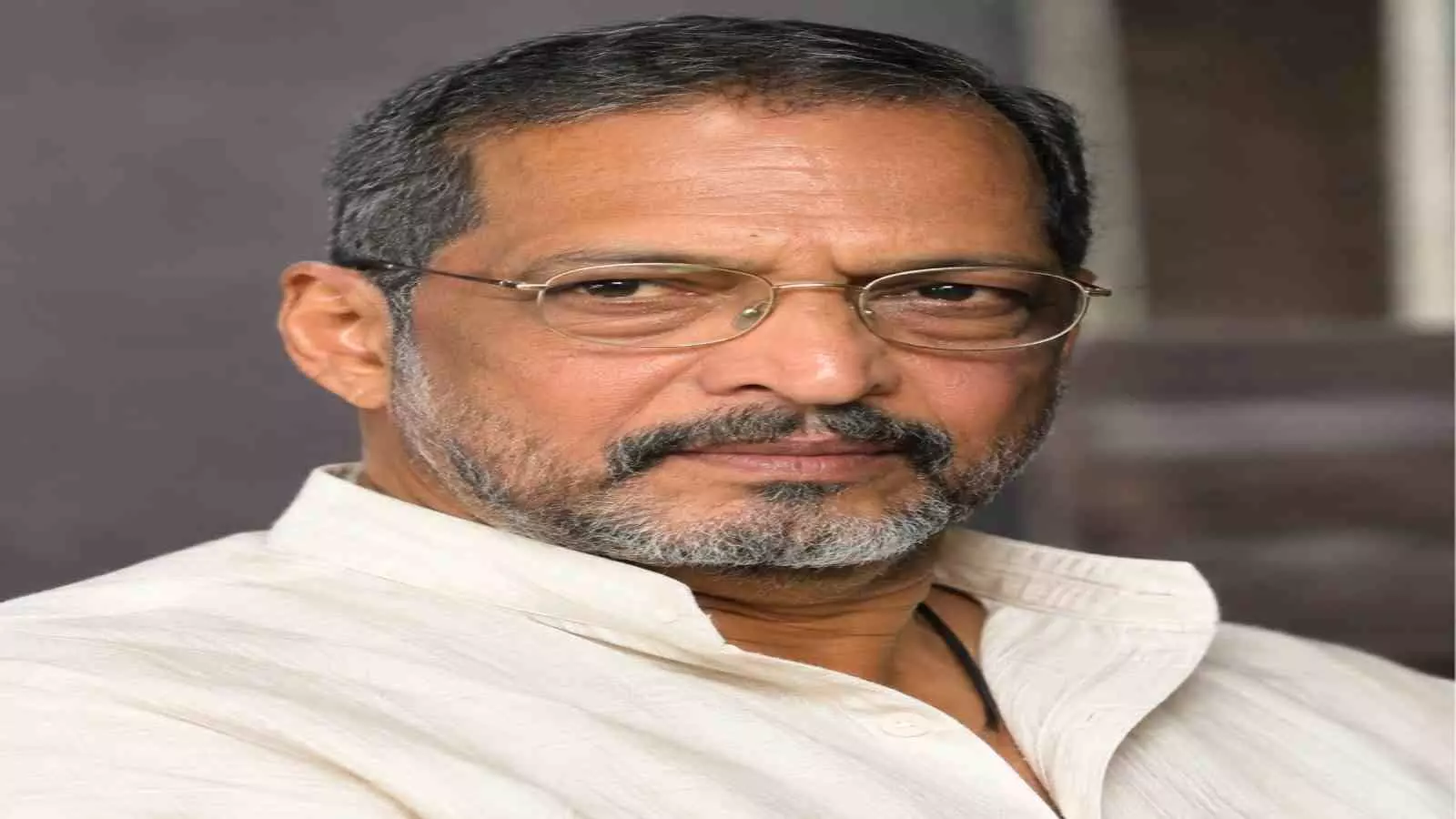 सफेद कुर्ते और चश्मे में वरिष्ठ अभिनेता नाना पाटेकर की तस्वीर| सफेद कुर्ते और चश्मे में वरिष्ठ अभिनेता नाना पाटेकर की तस्वीर|
