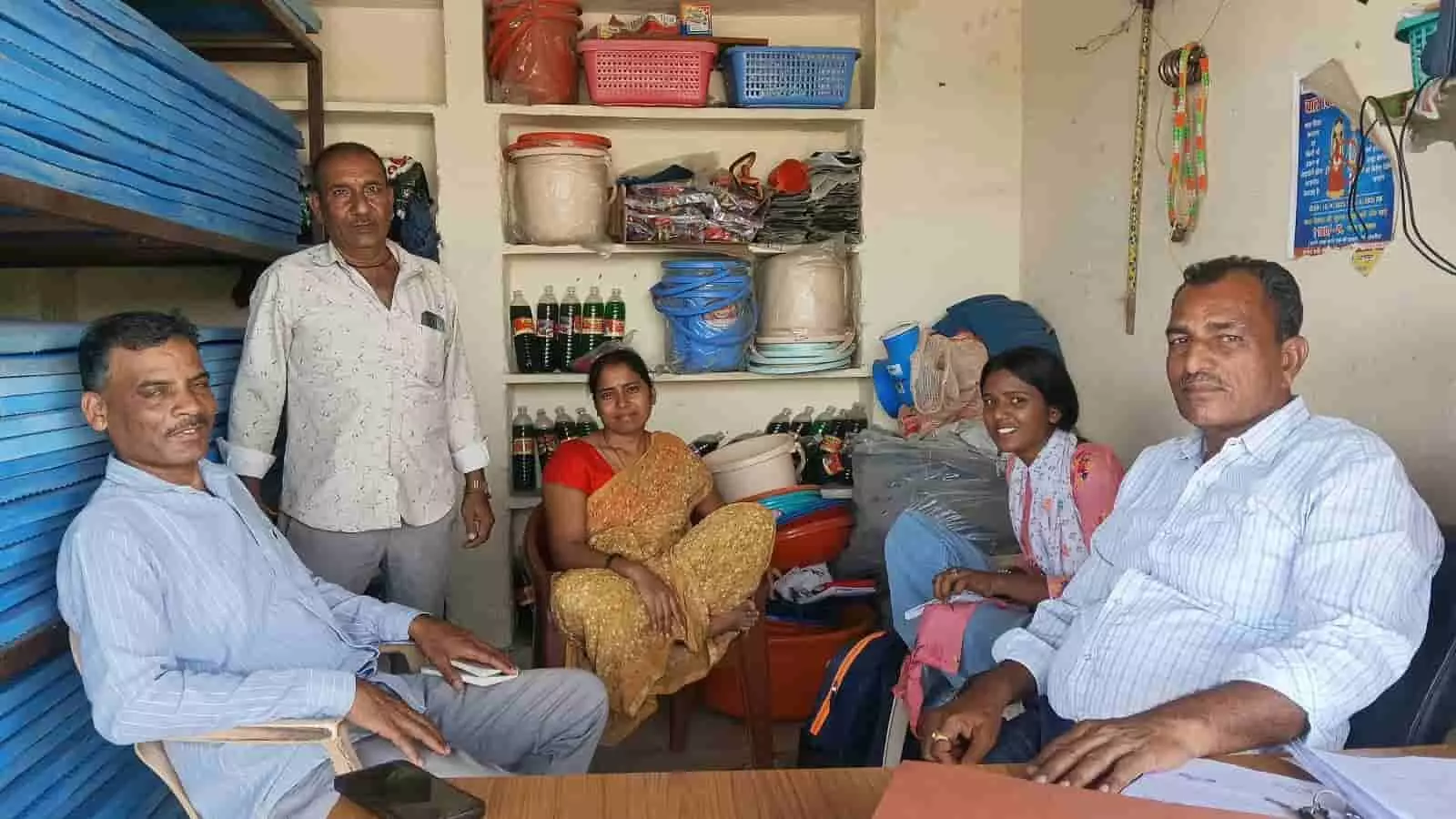 मावली ग्रामीण विकास संस्थान में दलित अधिकारों और सामाजिक मुद्दों पर बैठक में चर्चा करते ग्रामीण विकास संस्थान के पदाधिकारी। मावली ग्रामीण विकास संस्थान में दलित अधिकारों और सामाजिक मुद्दों पर बैठक में चर्चा करते ग्रामीण विकास संस्थान के पदाधिकारी।