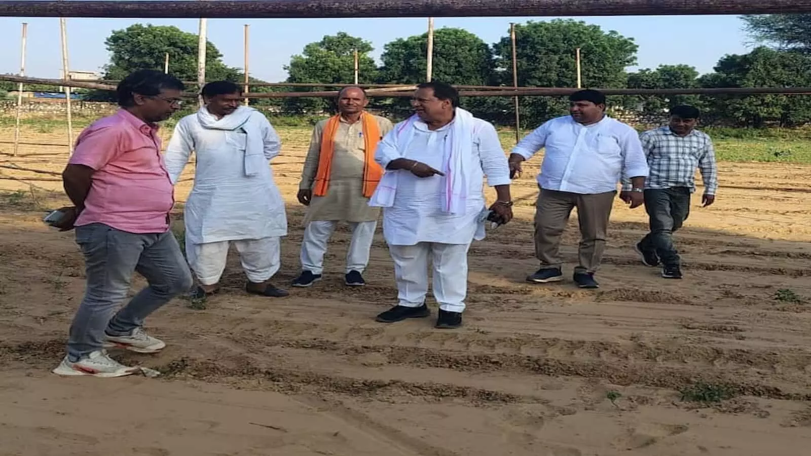 गंगापुर शहर में पंचायती राज चुनावों को लेकर आयोजित भाजपा कार्यकर्ता सम्मेलन के दौरान मौजूद पदाधिकारी। गंगापुर शहर में पंचायती राज चुनावों को लेकर आयोजित भाजपा कार्यकर्ता सम्मेलन के दौरान मौजूद पदाधिकारी।
