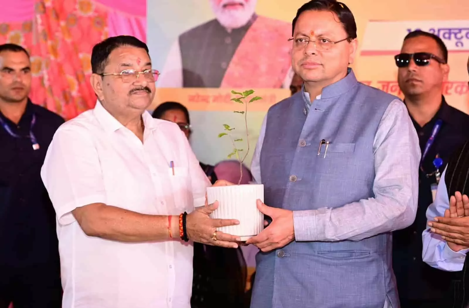तस्वीर में मुख्यमंत्री पुष्कर सिंह धामी देहरादून में आयोजित कार्यक्रम के दौरान नजर आ रहे हैं। तस्वीर में मुख्यमंत्री पुष्कर सिंह धामी देहरादून में आयोजित कार्यक्रम के दौरान नजर आ रहे हैं।
