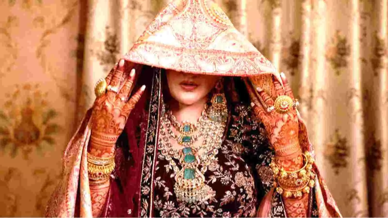 महाराष्ट्र में सनसनीखेज वारदात: शादी की तीसरी रात पति और परिवार को जहर देकर भागी दुल्हन, गिरफ्तार| महाराष्ट्र में सनसनीखेज वारदात: शादी की तीसरी रात पति और परिवार को जहर देकर भागी दुल्हन, गिरफ्तार|