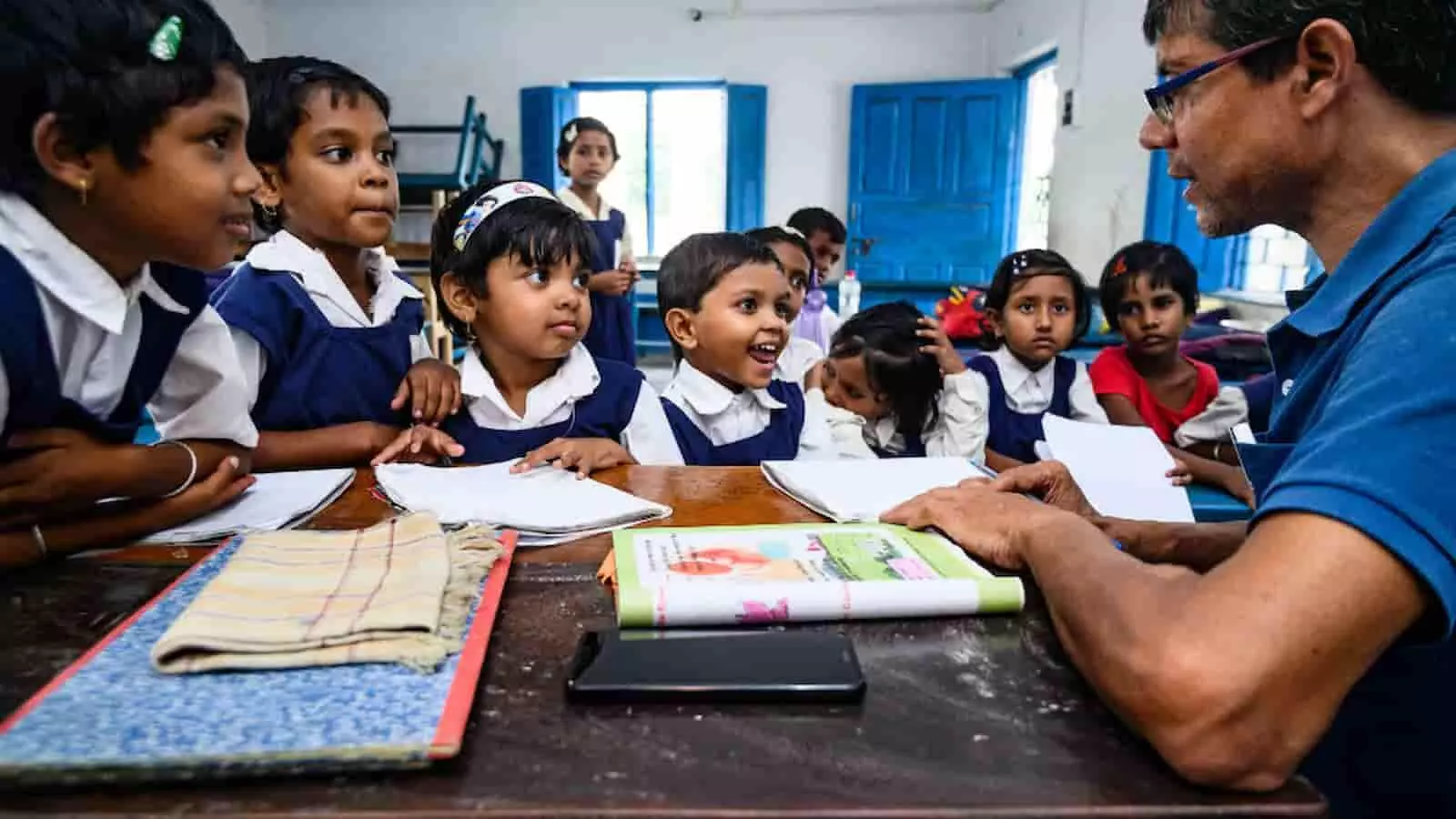 पुणे में आयोजित कार्यक्रम के दौरान चर्चा करते ऑस्ट्रेलियाई उच्च शिक्षा प्रतिनिधिमंडल के प्रतिनिधि। पुणे में आयोजित कार्यक्रम के दौरान चर्चा करते ऑस्ट्रेलियाई उच्च शिक्षा प्रतिनिधिमंडल के प्रतिनिधि।