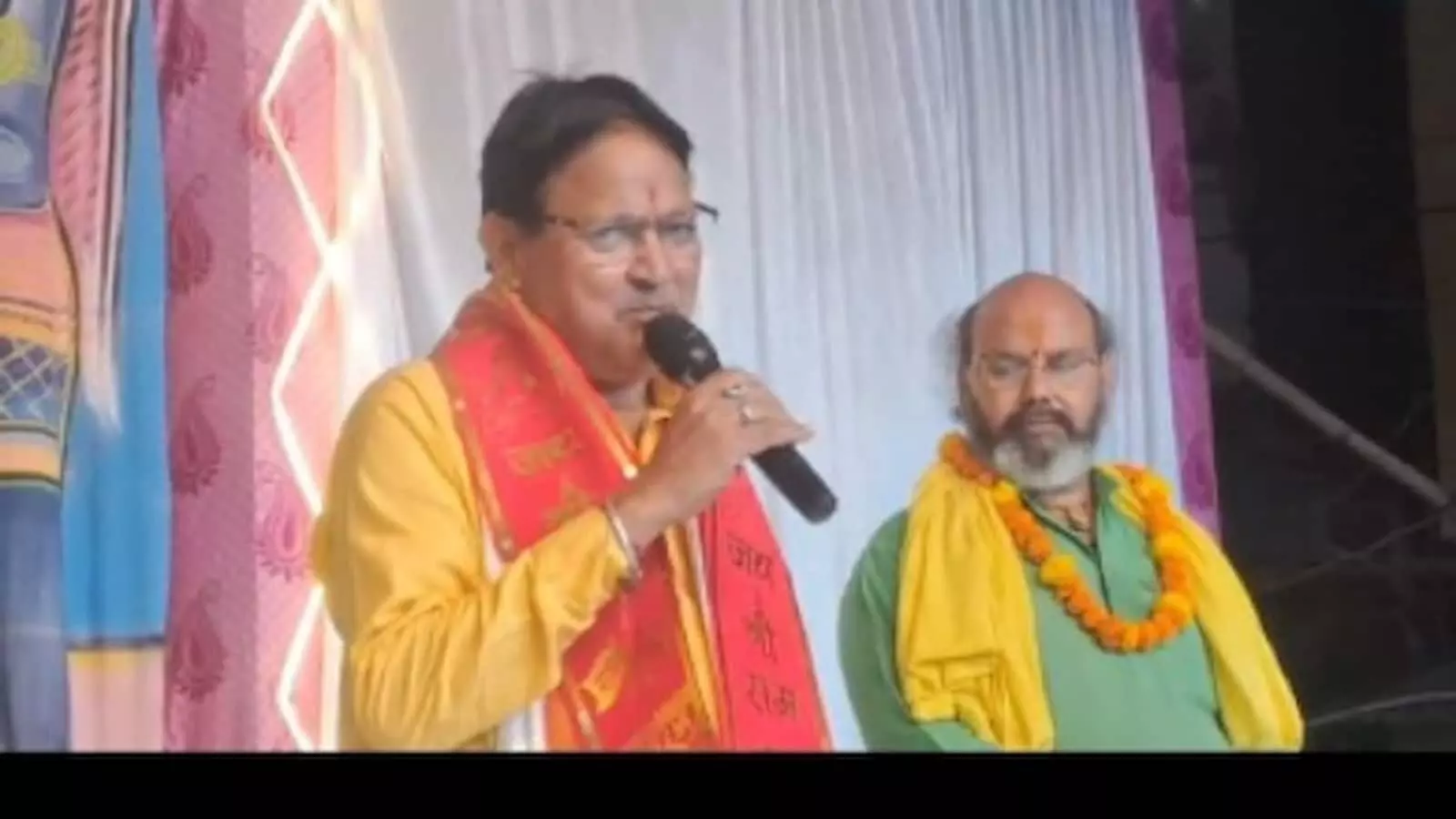 नीलकंठेश्वर महादेव मंदिर परिसर में रामलीला महोत्सव के दौरान संबोधित करते भाजपा जिलाध्यक्ष सतीश बंसल। नीलकंठेश्वर महादेव मंदिर परिसर में रामलीला महोत्सव के दौरान संबोधित करते भाजपा जिलाध्यक्ष सतीश बंसल।