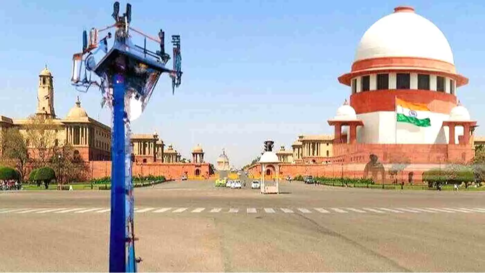 सुप्रीम कोर्ट की इमारत और पास में लगा एक मोबाइल इंटरनेट टावर। सुप्रीम कोर्ट की इमारत और पास में लगा एक मोबाइल इंटरनेट टावर।
