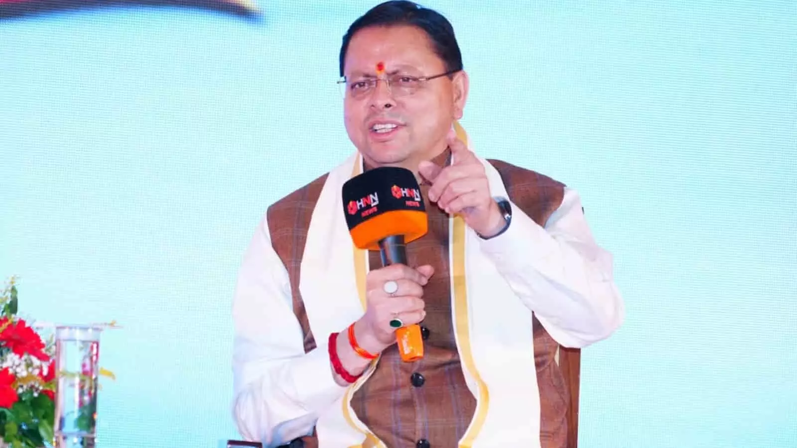तस्वीर में मुख्यमंत्री पुष्कर सिंह धामी देहरादून में आयोजित कॉन्क्लेव में संबोधित करते दिख रहे हैं। तस्वीर में मुख्यमंत्री पुष्कर सिंह धामी देहरादून में आयोजित कॉन्क्लेव में संबोधित करते दिख रहे हैं।