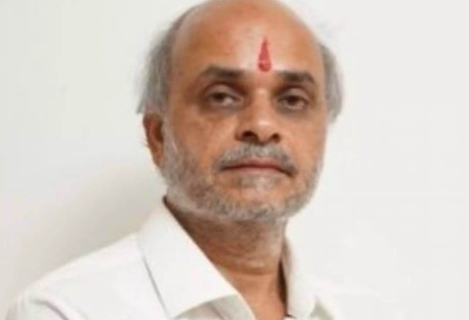तस्वीर में भीलवाड़ा विधायक अशोक कुमार कोठारी राजस्थान टाउनशिप पॉलिसी में संशोधन के संदर्भ में नजर आ रहे हैं। तस्वीर में भीलवाड़ा विधायक अशोक कुमार कोठारी राजस्थान टाउनशिप पॉलिसी में संशोधन के संदर्भ में नजर आ रहे हैं।