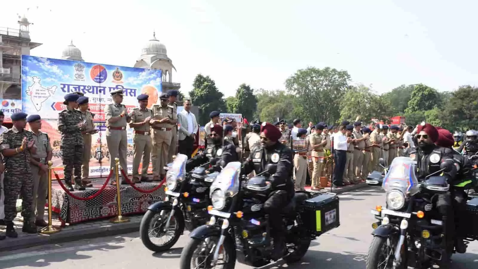 नशामुक्त भारत रैली: जयपुर पहुंचे राइडर्स, अजमेर के लिए रवाना नशामुक्त भारत रैली: जयपुर पहुंचे राइडर्स, अजमेर के लिए रवाना