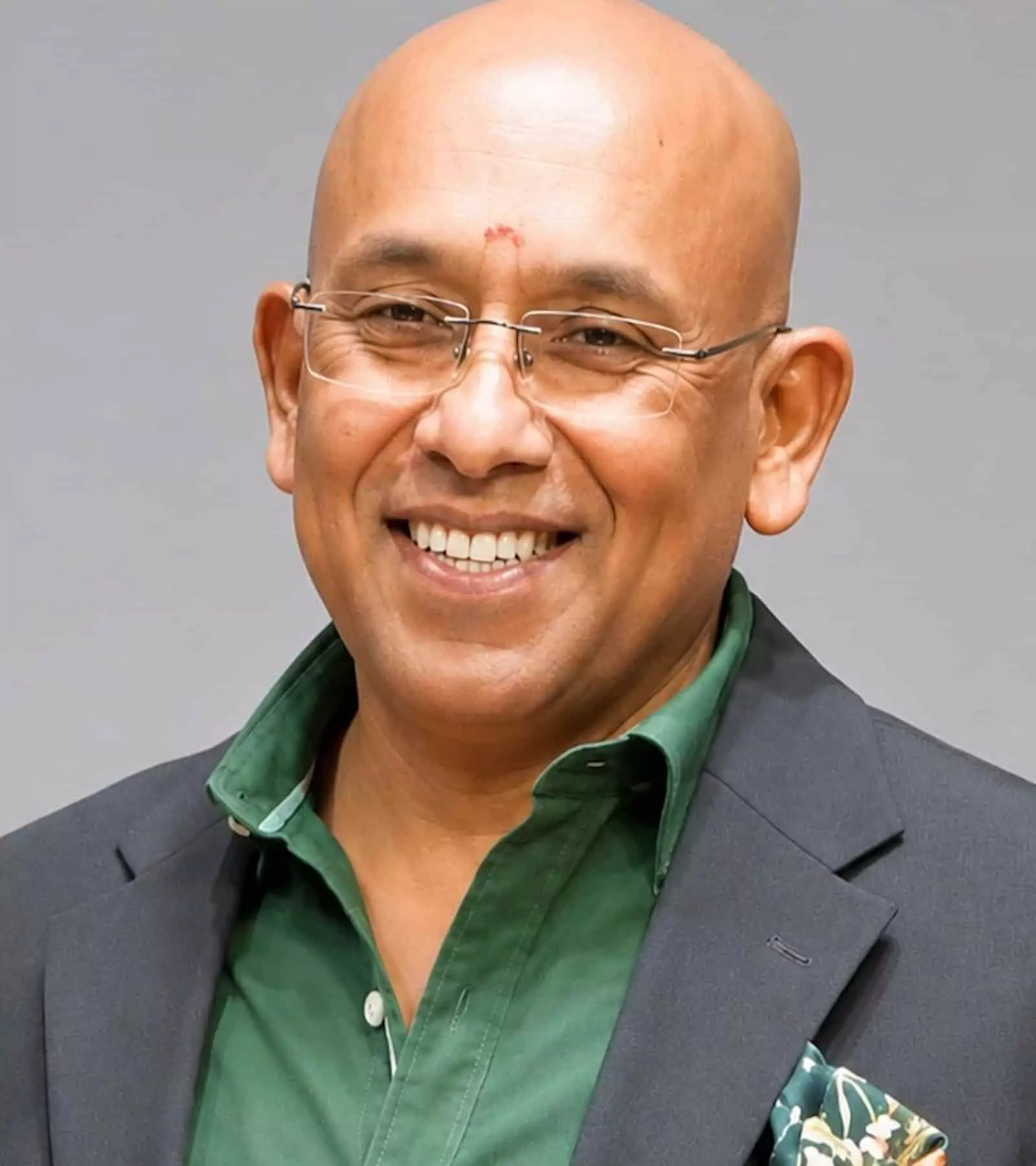 तस्वीर में मुस्कुराते हुए राजस्थान तकनीकी विश्वविद्यालय के कुलगुरु प्रो. निमित चौधरी कोटा में दिख रहे हैं। तस्वीर में मुस्कुराते हुए राजस्थान तकनीकी विश्वविद्यालय के कुलगुरु प्रो. निमित चौधरी कोटा में दिख रहे हैं।
