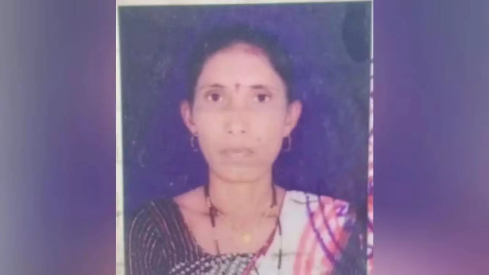 तस्वीर में चंद्रपुर के सिंदेवाही क्षेत्र में बाघ के हमले में जान गंवाने वाली प्रमिला दिख रही हैं। तस्वीर में चंद्रपुर के सिंदेवाही क्षेत्र में बाघ के हमले में जान गंवाने वाली प्रमिला दिख रही हैं।