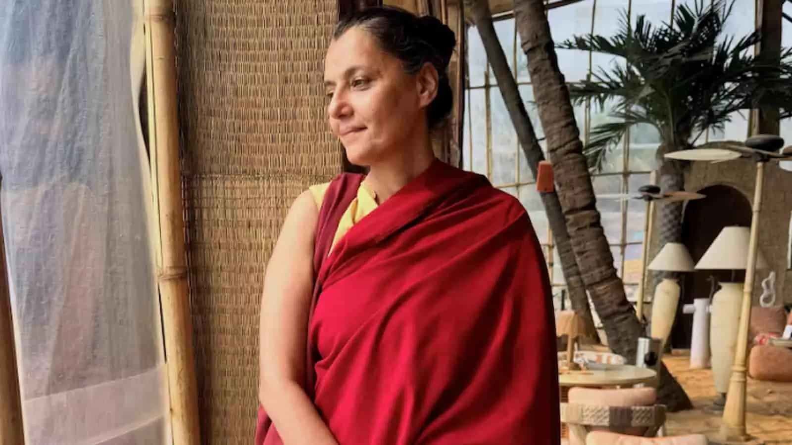तस्वीर में बौद्ध भिक्षुणी के रूप में दिख रही पूर्व अभिनेत्री बरखा मदान तिब्बती क्षेत्र में निवास कर रही हैं। तस्वीर में बौद्ध भिक्षुणी के रूप में दिख रही पूर्व अभिनेत्री बरखा मदान तिब्बती क्षेत्र में निवास कर रही हैं।