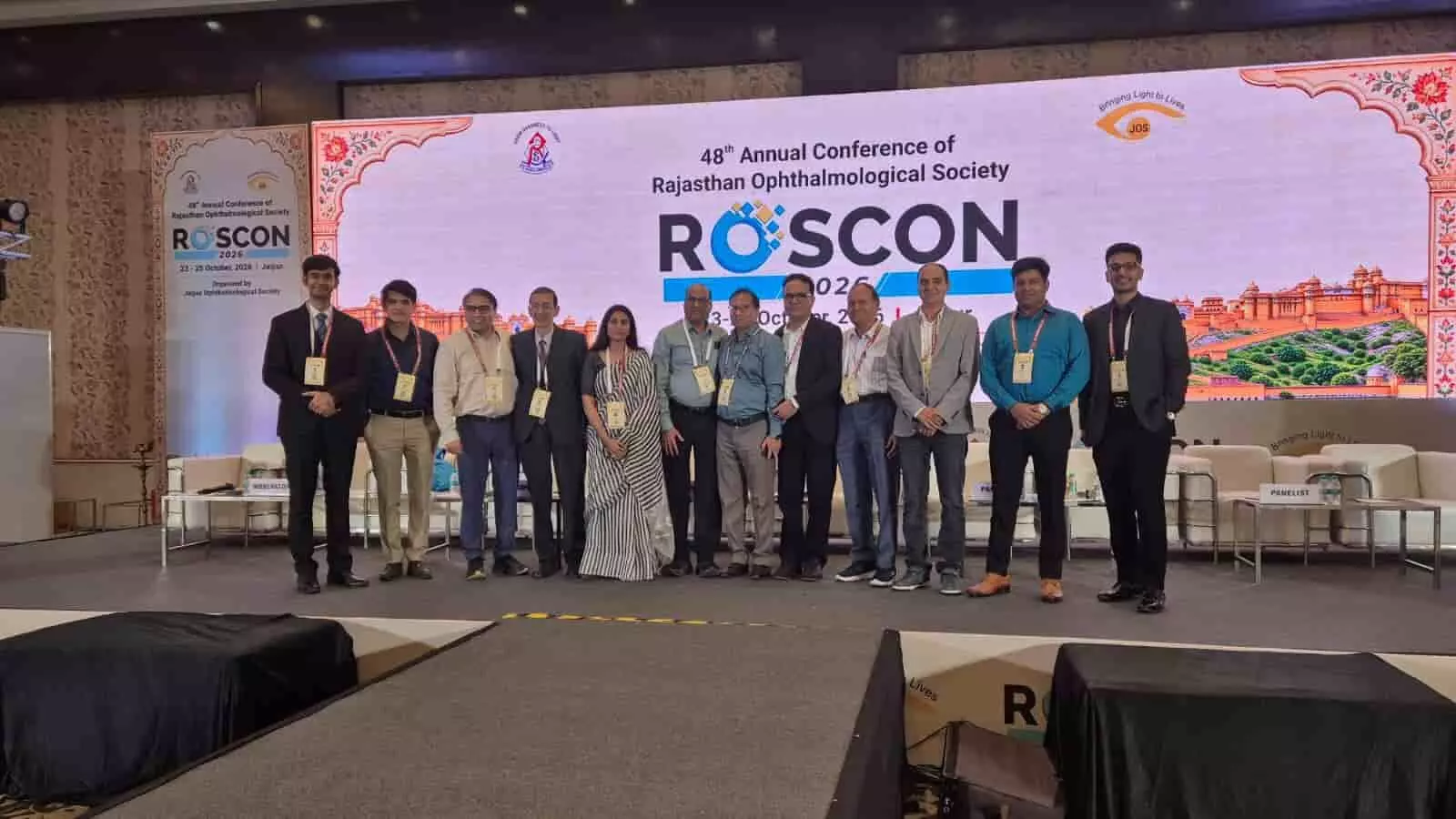 जयपुर में ROSCON-2026 सम्मेलन के दौरान डॉ. अरनव सिंह सरोया व अन्य नेत्र विशेषज्ञ. जयपुर में ROSCON-2026 सम्मेलन के दौरान डॉ. अरनव सिंह सरोया व अन्य नेत्र विशेषज्ञ.