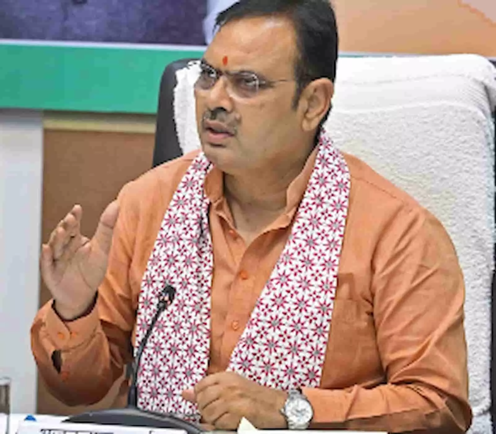 तस्वीर में राजस्थान के मुख्यमंत्री भजनलाल शर्मा जयपुर में एक बैठक के दौरान संबोधित करते हुए दिख रहे हैं। तस्वीर में राजस्थान के मुख्यमंत्री भजनलाल शर्मा जयपुर में एक बैठक के दौरान संबोधित करते हुए दिख रहे हैं।