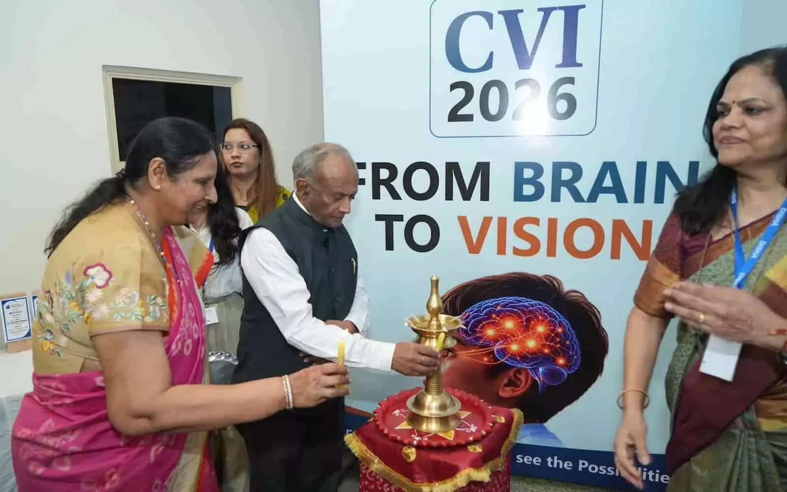 जयपुर में CVI 2026 संगोष्ठी का दीप प्रज्वलन कर शुभारंभ करते अतिथि और विशेषज्ञ। जयपुर में CVI 2026 संगोष्ठी का दीप प्रज्वलन कर शुभारंभ करते अतिथि और विशेषज्ञ।